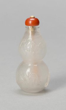 Gourd-Shaped Snuff Bottle with Bats, Qing dynasty (1644-1911), 1800-1900. Creator: Unknown.