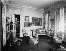 Residence of Mrs. H.C. Parke, parlor, Detroit, Mich., between 1900 and 1910. Creator: Unknown.