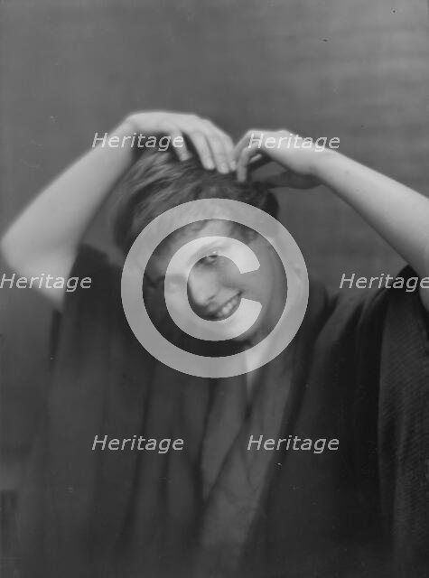 Allen, Anita, Miss, portrait photograph, not before 1916. Creator: Arnold Genthe.