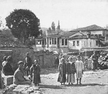 'La Campagne Macedonienne; Sortie de la petite ville de Varna', 1916. Creator: Unknown.