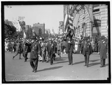 Parade On Pennsylvania Ave - Minnesota Unit, between 1910 and 1921. Creator: Harris & Ewing.