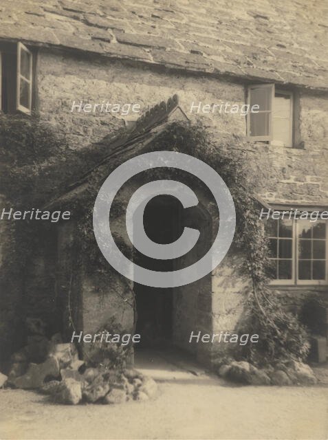 Building, 1918-1920s. Creator: Eunice Harriett Garlick.