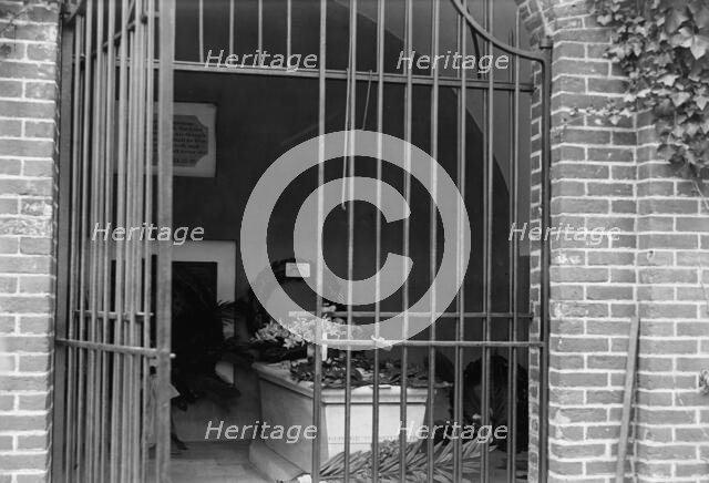 Serbian Mission To The U.S. at Washington's Tomb, Mount Vernon, 1918. Creator: Harris & Ewing.