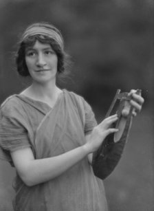 Brown, Lugersoll, Mrs., 1913. Creator: Arnold Genthe.