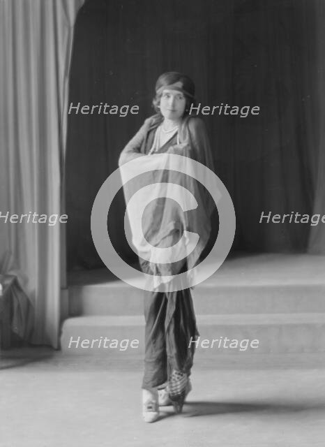 Duff-Gordon, Lady, portrait photograph, not before 1916. Creator: Arnold Genthe.