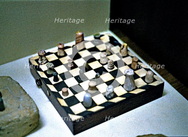 Chess game, from Sakkara preserved in the National Archaeological Museum of Cairo.