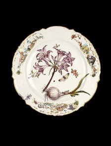 Round serving dish, c1755. Artists: Unknown, Chelsea factory.