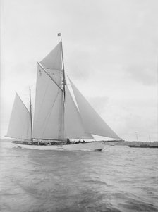 The 118 foot ketch 'Cariad', 1912.  Creator: Kirk & Sons of Cowes.