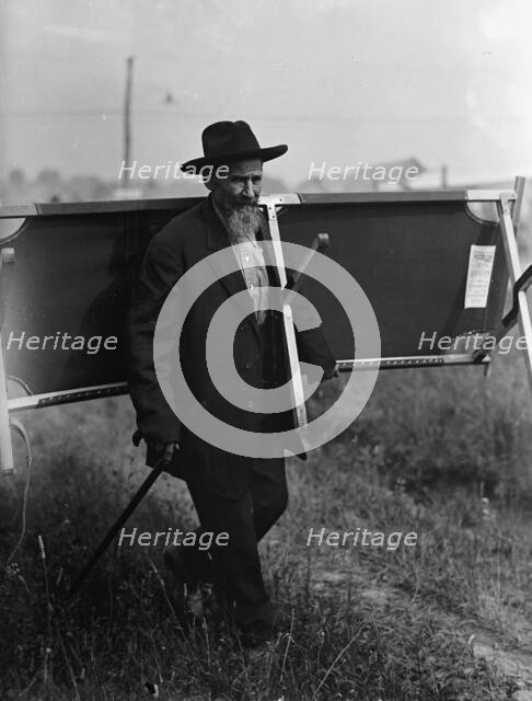 Gettysburg Reunion: G.A.R. & U.C.V. - Veterans of The G.A.R. And of The Confederacy..., 1913. Creator: Harris & Ewing.
