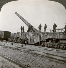 16 inch railway gun which pulverised the Hindenburg Line, World War I, France, 1917-1918.Artist: Realistic Travels Publishers