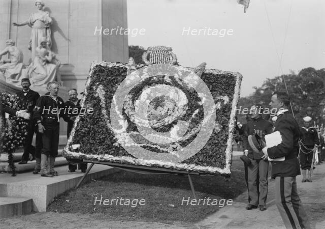 MAINE Monument -- Flowers from Cubans, 1913. Creator: Bain News Service.