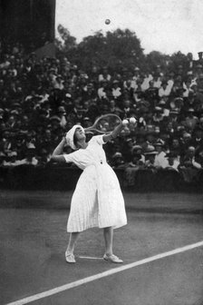 Suzanne Lenglen winning her first championship at Wimbledon, 1919, (1930). Artist: Unknown