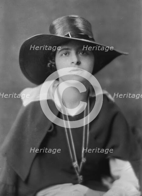 Wanger, Beatrice, Miss, portrait photograph, 1918 or 1919. Creator: Arnold Genthe.