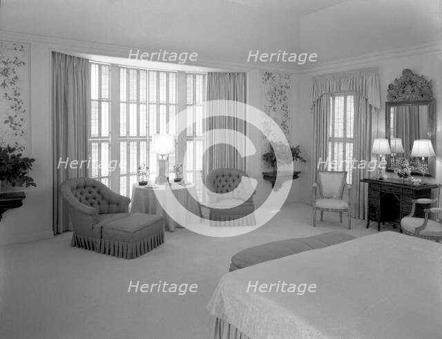 Dr. and Mrs. Leon Levy, residence at 1409 S. Ocean Blvd., Palm Beach, 1959. Creator: Gottscho-Schleisner, Inc.