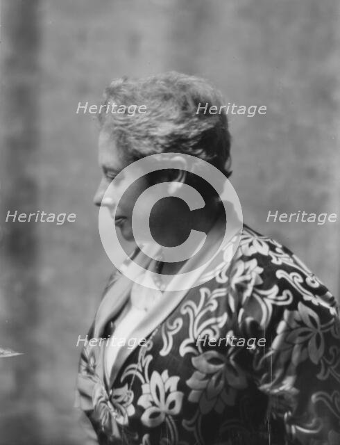 Brown, Agnes Page, Miss, portrait photograph, 1912 or 1913. Creator: Arnold Genthe.