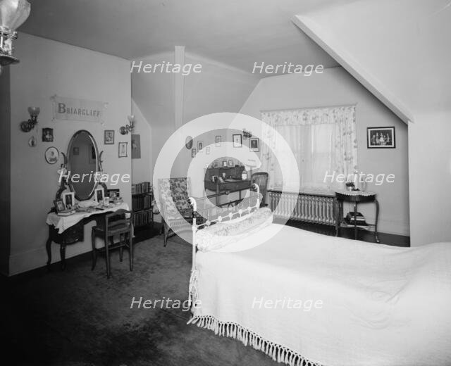 Bedroom, residence of Mr. Fair, 40 Putnam Avenue, Detroit, Mich., between 1905 and 1915. Creator: Unknown.
