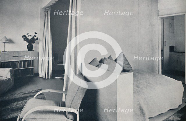 'A studio living-room in one of the Isokon Lawn Road Flats, Hampstead, London', 1936. Artist: Unknown.