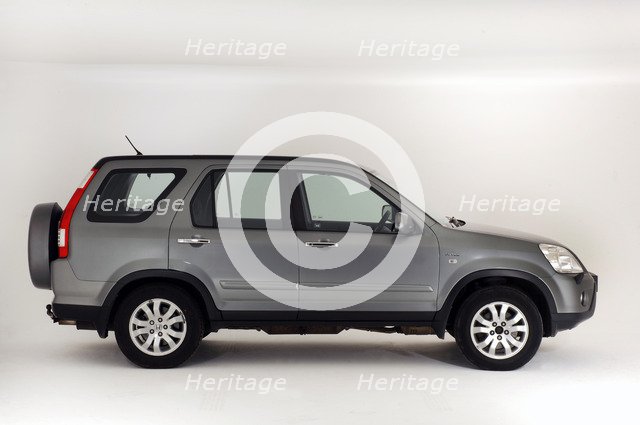 2005 Honda CRV Artist: Unknown.