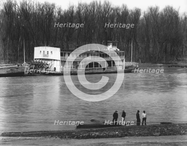 Ferry and river men, Vicksburg, Mississippi, 1936. Creator: Walker Evans.