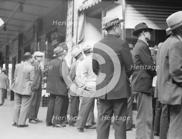 News of the surrender of Canton..., San Francisco, California, 1938. Creator: Dorothea Lange.