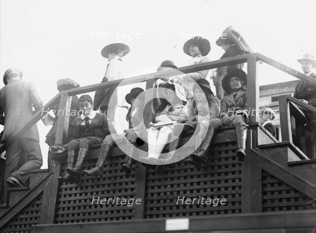 John Schiff, Beatrice Byrne, Dorothy Schiff, Dorothy Gilbert & Harriet Pratt, between c1910-c1915. Creator: Bain News Service.