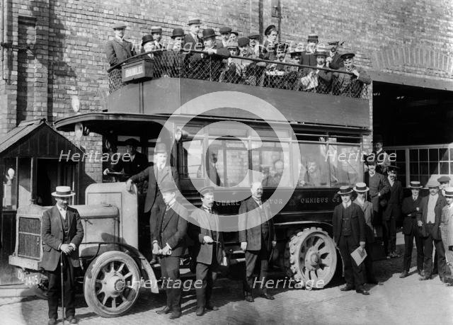 1906 Daimler experimental gearless bus. Creator: Unknown.
