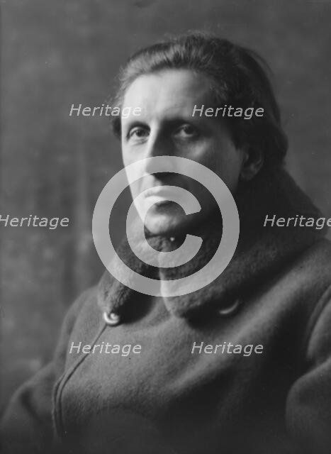 Dr. Coomarasumay, portrait photograph, 1918 Mar. 5. Creator: Arnold Genthe.