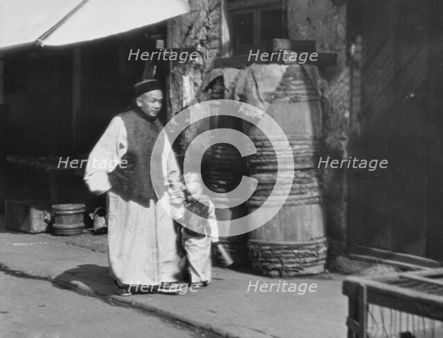 In softly gaudy colors, Chinatown, San Francisco, between 1896 and 1906. Creator: Arnold Genthe.