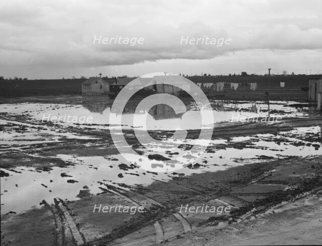 Migratory workers in winter quarters, Kern County, California , 1939. Creator: Dorothea Lange.