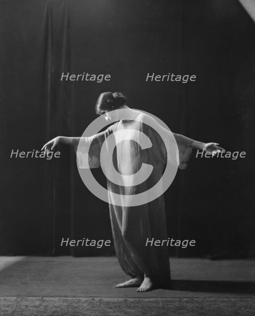 Block, Stella, Miss, 1919 or 1920. Creator: Arnold Genthe.