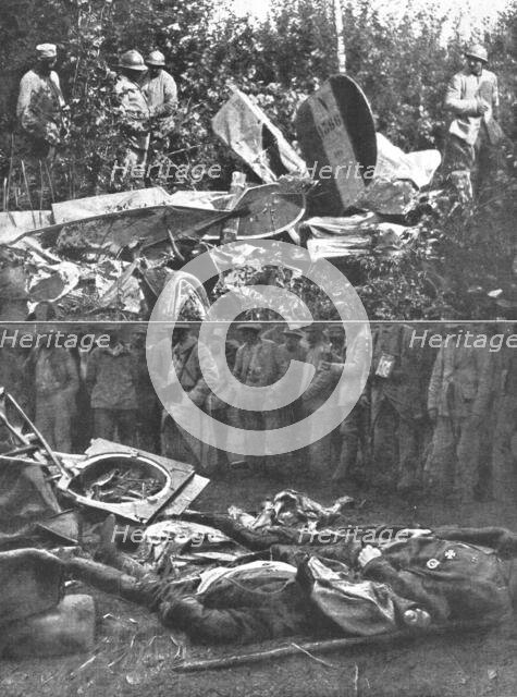'Apres un corps a corps fantastique a quatre mille metres; les debris de l'avion de Terline, 1916. Creator: Unknown.