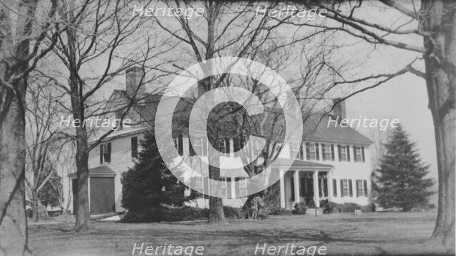 Rosegill, Middlesex County, Va., on the Rappahannock River at Urbanna, between 1905 and 1933. Creator: Frances Benjamin Johnston.