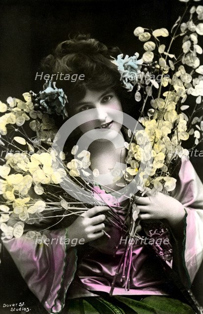 Madge Lessing (1866-1932), German actress, early 20th century.Artist: Dover Street Studios