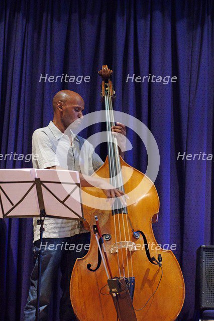 Larry Bartley, Watermill Jazz Club, Dorking, Surrey,  2015. Artist: Brian O'Connor.