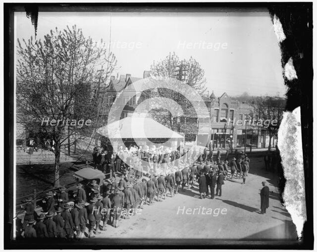Red Cross, between 1910 and 1920. Creator: Harris & Ewing.