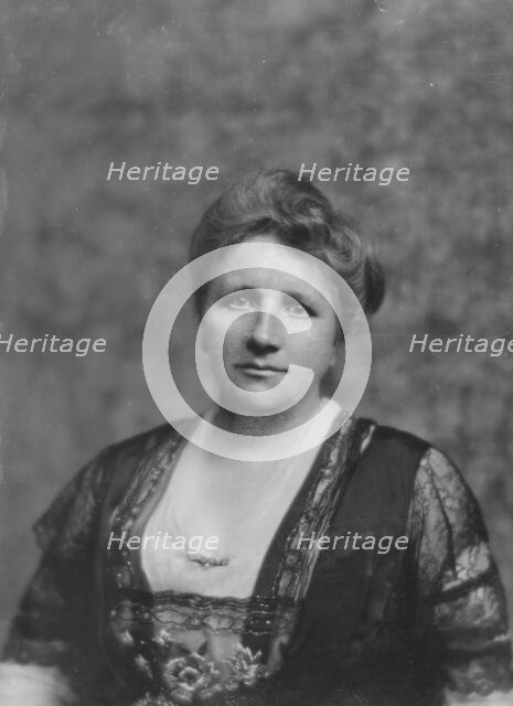 Klie, Anna, Mrs., portrait photograph, 1916 Apr. 26. Creator: Arnold Genthe.