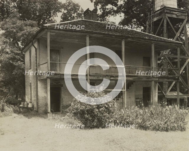 Lansdowne, Natchez, Adams County, Mississippi, 1938. Creator: Frances Benjamin Johnston.