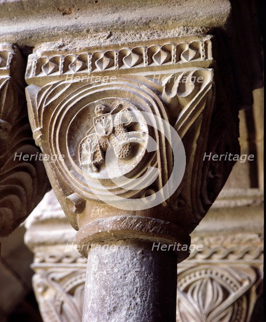 Coat of arms of the Cardona family in a capital of the cloister of the Monastery of Santa Maria d…