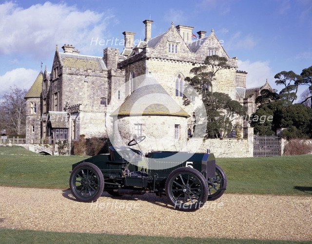 A 1903 Napier Gordon Bennett Racer. Artist: Unknown