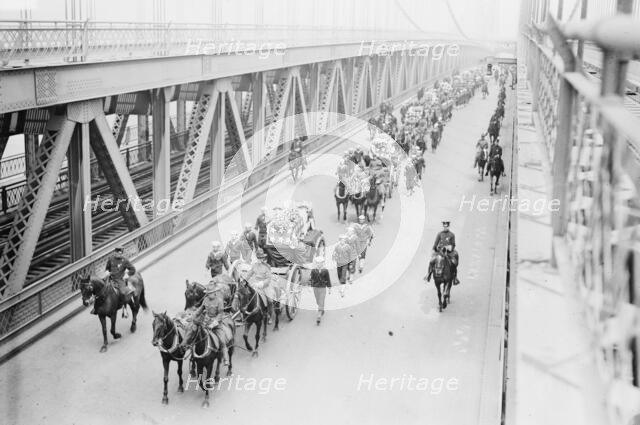 Funeral, Vera Cruz victims, crossing Manhattan Bridge, 1914. Creator: Bain News Service.