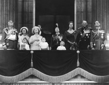 The Royal family watch a RAF flyby from the balcony of Buckingham Palace, 11th June 1966. Artist: Unknown