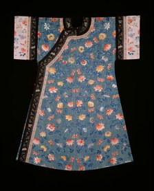 Woman's Changfu (Informal Court Robe), China, Qing dynasty (1644-1911), late 19th/early 20th cen. Creator: Unknown.