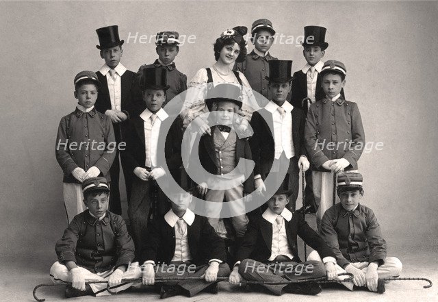 Gertie Millar (1879-1952), English actress, 1905.Artist: Foulsham and Banfield