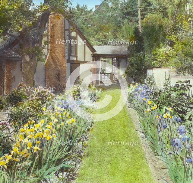 Daniel Elezer Pomeroy house, Beech Road, Englewood, New Jersey, 1918. Creator: Frances Benjamin Johnston.