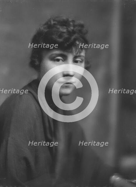 Boyce, M., Miss, portrait photograph, 1917 Feb. 17. Creator: Arnold Genthe.