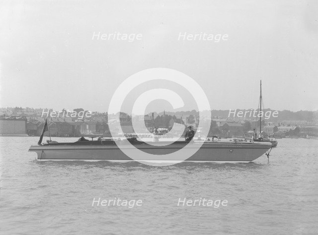 Sea sled 'Miss England' at anchor, 1922. Creator: Kirk & Sons of Cowes.