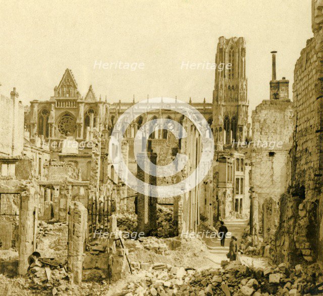 Reims Cathedral, Reims, northern France, c1914-c1918. Artist: Unknown.