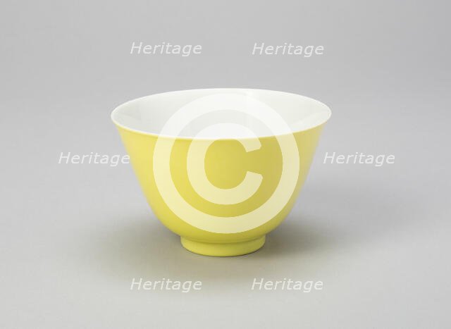 Cup, Qing dynasty (1644-1911), Yongzheng reign mark and period (1723-1735). Creator: Unknown.