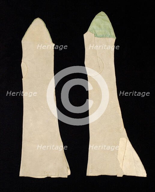 Mitts, French, early 18th century. Creator: Unknown.