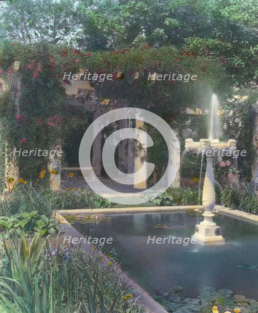 Samuel Knopf house, Lawrence, New York, c1913. Creator: Frances Benjamin Johnston.